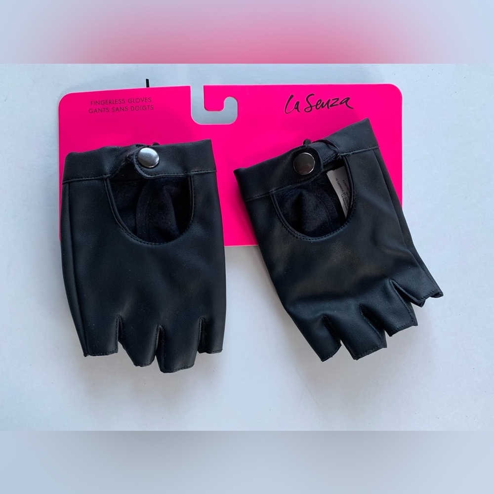 Fingerless Gloves NWT